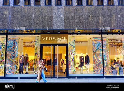 Shops with VERSACE in Dusseldorf title